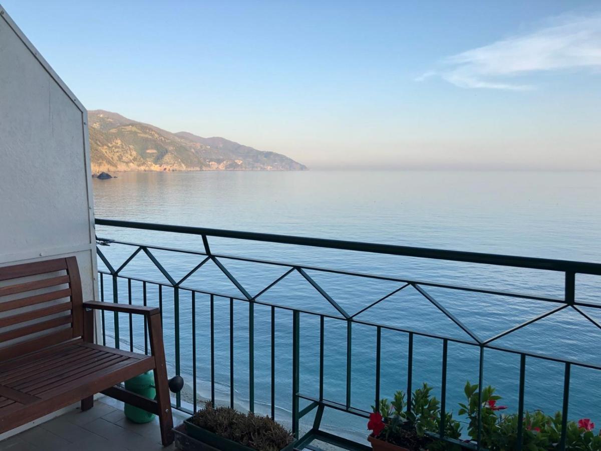 מונטרוסו אל מארה Bea'S Apartment - The Window To The Sea - Seafront מראה חיצוני תמונה